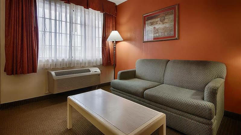 Western Airport Motel