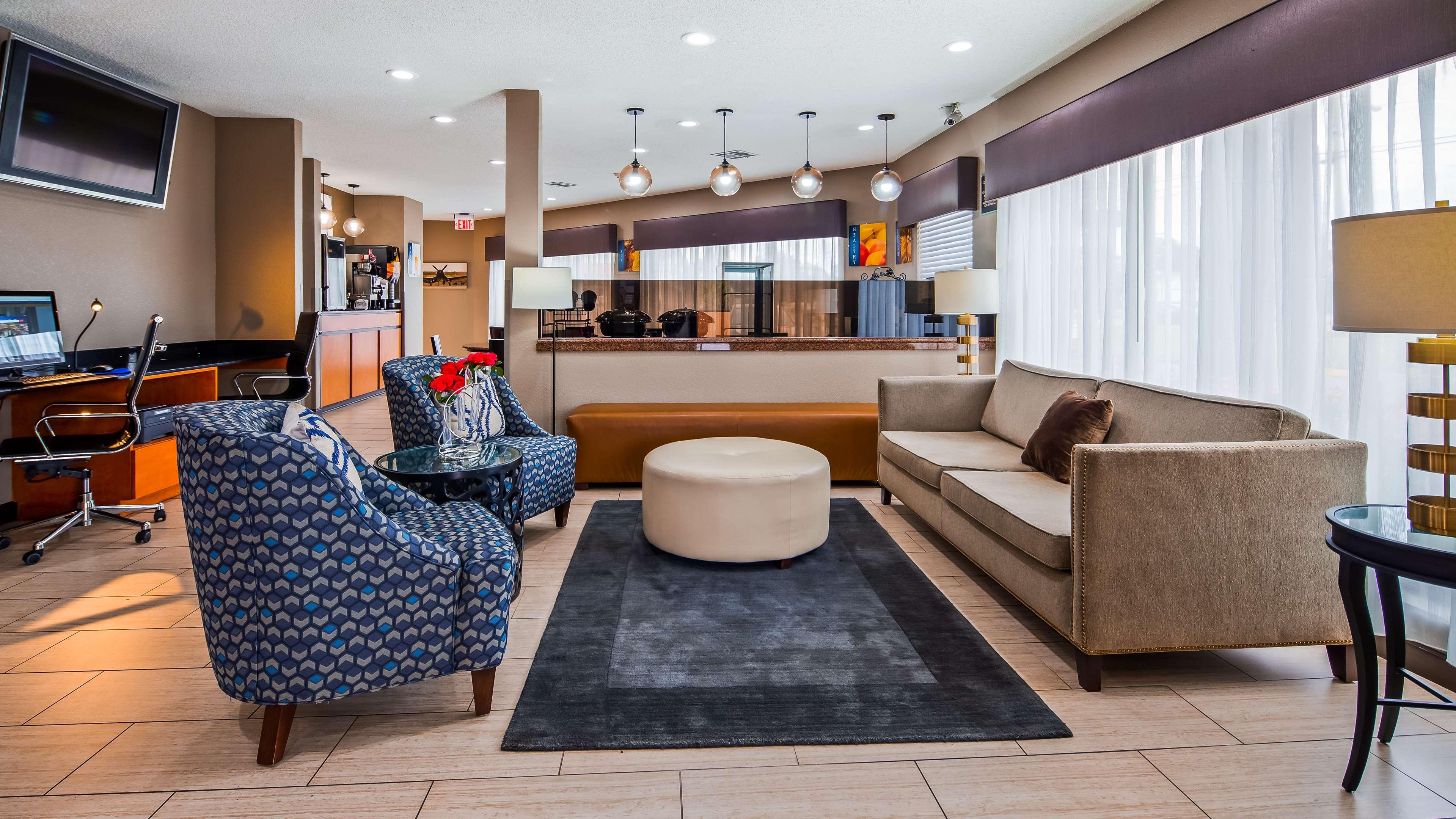 Western Airport 3* Pearl
